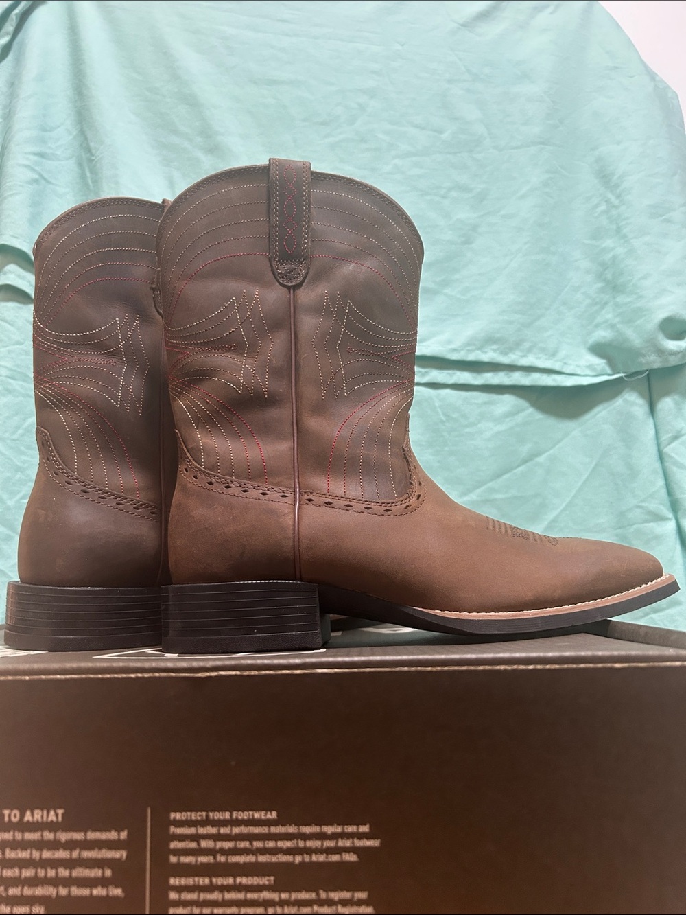 ARIAT Men's Brown Western Cowboy Boots - Classic Pull-On Style[Like New] - Picture 3 of 8